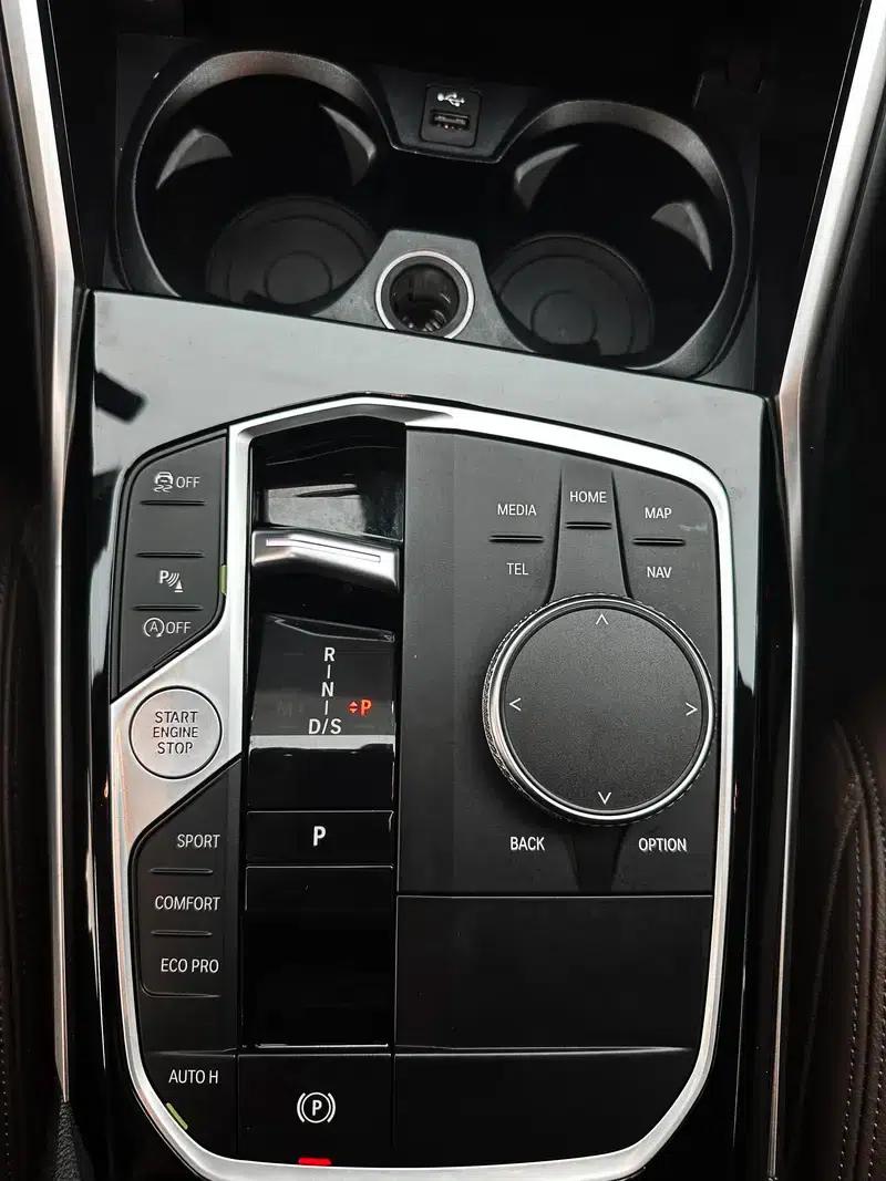 2023 BMW 3 Series 320i M Sport Package — миниатюра 10