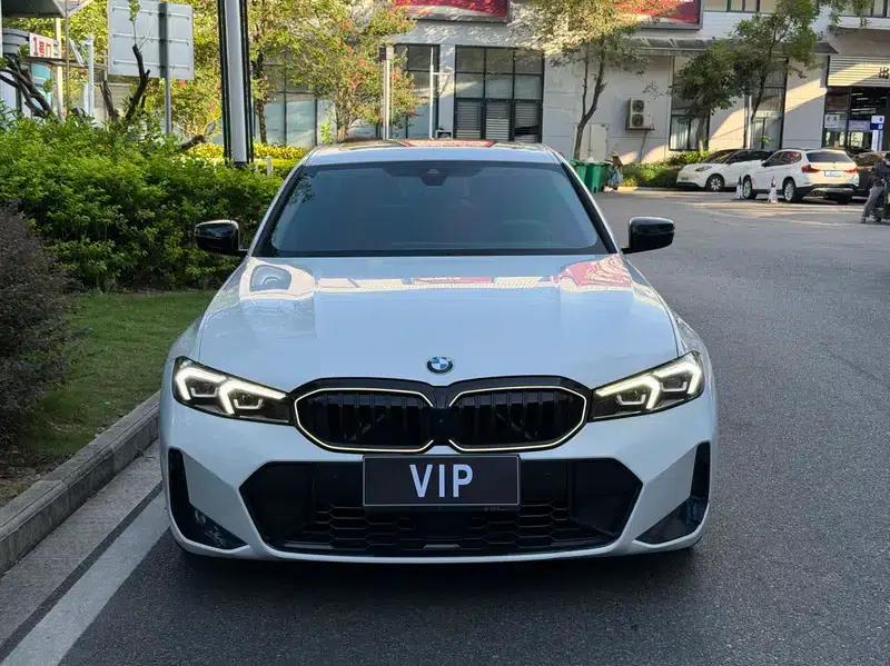 2025 BMW 3 Series 325i M Sport Package — миниатюра 2