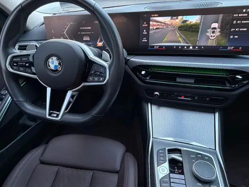 2025 BMW 3 Series 325i M Sport Package — миниатюра 8