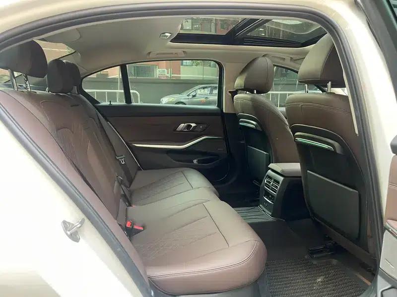 2022 BMW 3 Series 330Li xDrive M Sport Shadow Edition — миниатюра 19