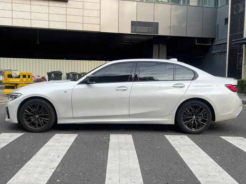 2022 BMW 3 Series 330Li xDrive M Sport Shadow Edition — миниатюра 4