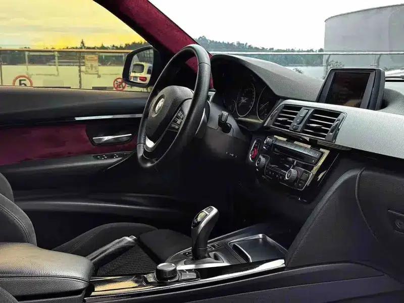 2017 BMW 3 Series 320i M Sport — миниатюра 10