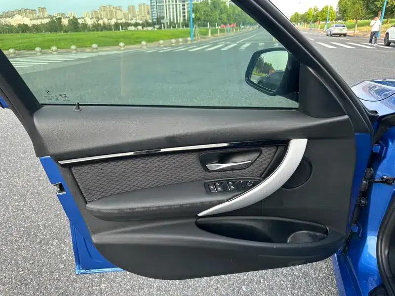 2017 BMW 3 Series 320i M Sport — миниатюра 10