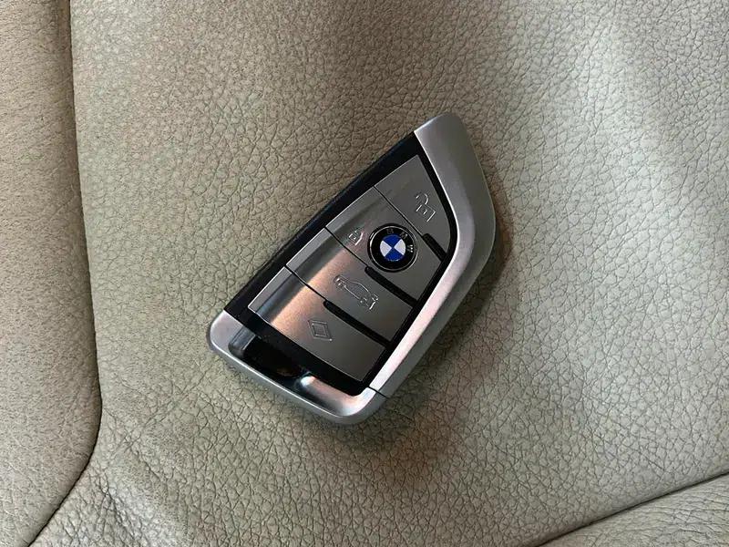 2014 BMW 3 Series 320i Fashion Edition — миниатюра 11