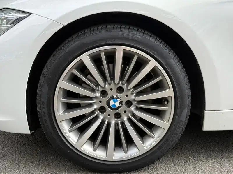 BMW 3 Series 2019 320Li Fashion Edition — миниатюра 11
