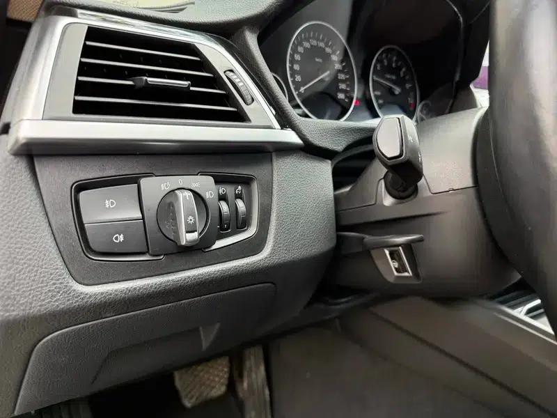 BMW 3 Series 2019 320Li Fashion Edition — миниатюра 23