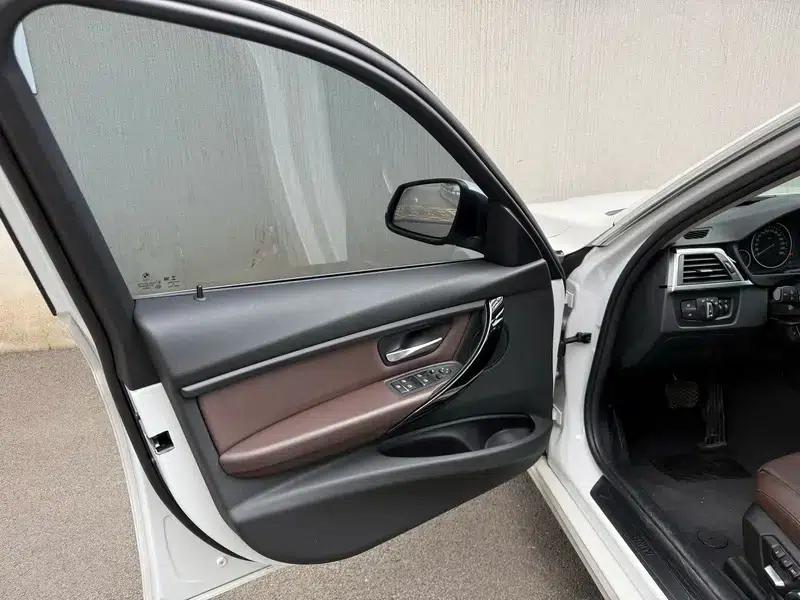 BMW 3 Series 2019 320Li Fashion Edition — миниатюра 30