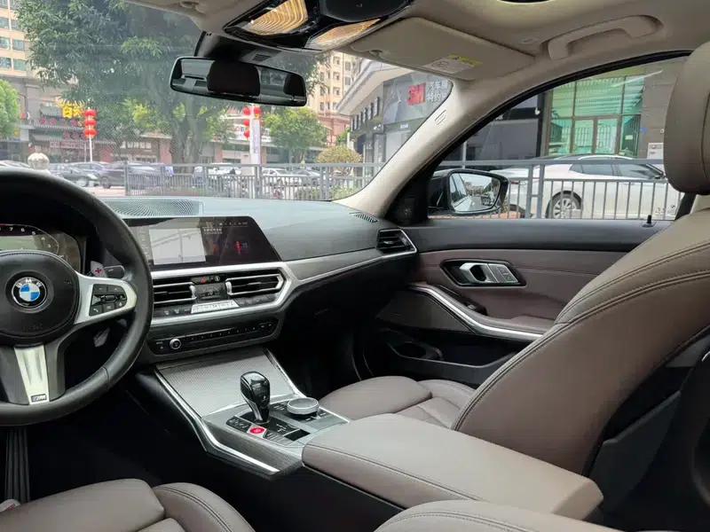 2021 BMW 3 Series 330Li xDrive M Sport Shadow Edition — миниатюра 18