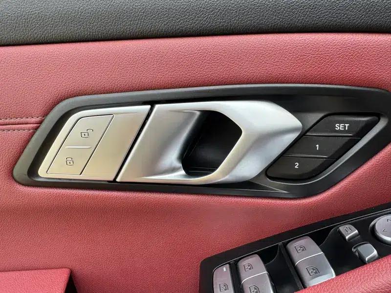 2021 BMW 3 Series 325Li M Sport Shadow Edition — миниатюра 12