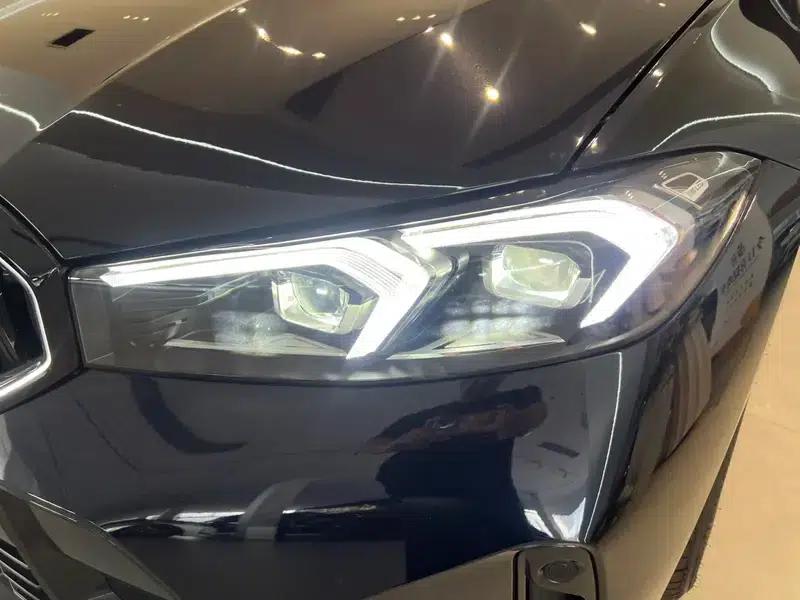 2025 BMW 3 Series 330Li M Sport Shadow Edition — миниатюра 6