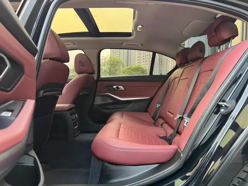 2021 BMW 3 Series 320Li M Sport Package — миниатюра 15