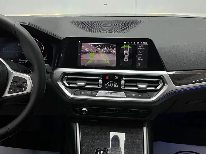 2020 BMW 3 Series 325Li M Sport Package — миниатюра 15
