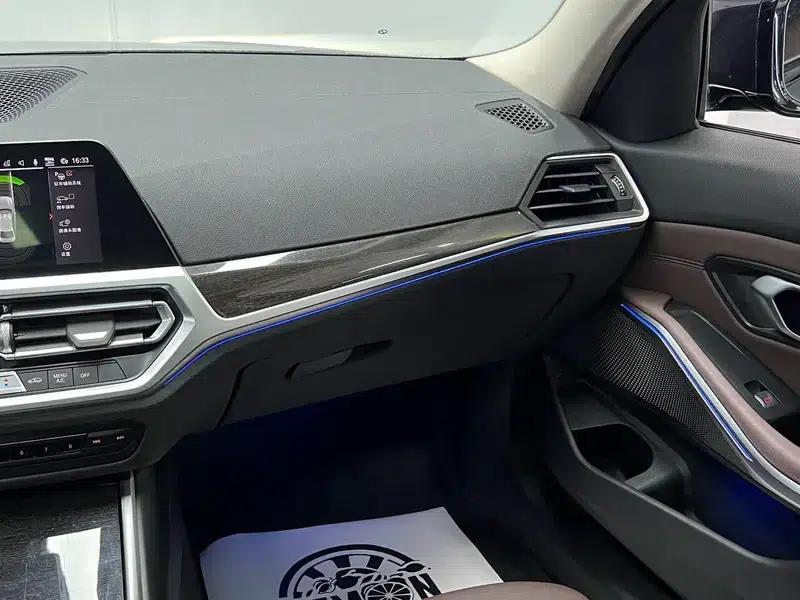 2020 BMW 3 Series 325Li M Sport Package — миниатюра 20