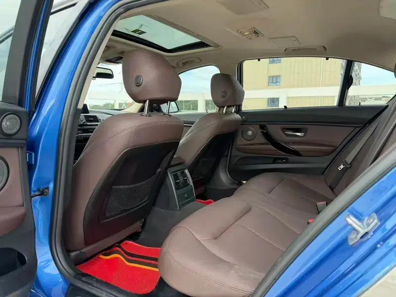 2019 BMW 3 Series 320Li M Sport Package — миниатюра 9