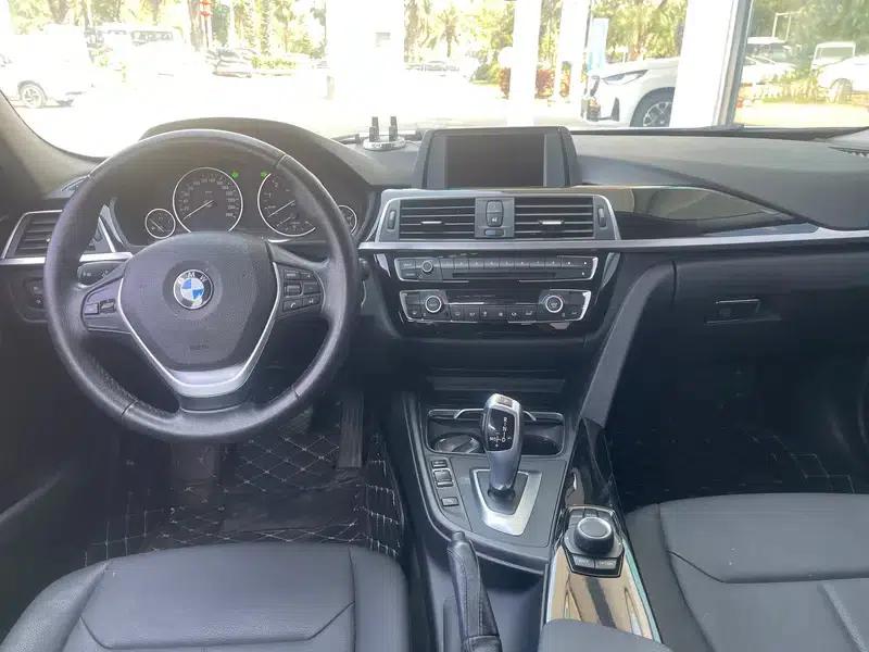 2016 BMW 3 Series 316Li Fashion Edition — миниатюра 4