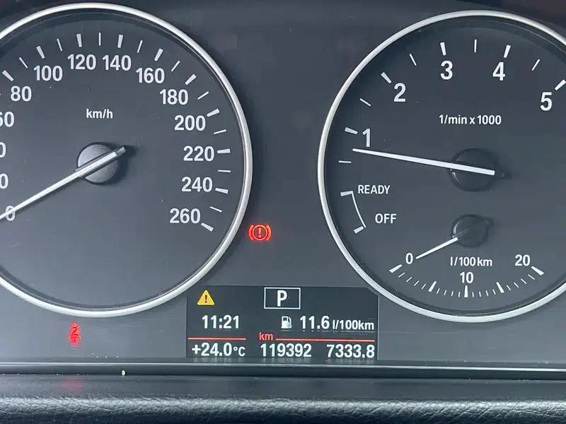 2016 BMW 3 Series 316Li Fashion Edition — миниатюра 5