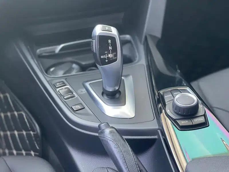 2016 BMW 3 Series 316Li Fashion Edition — миниатюра 7