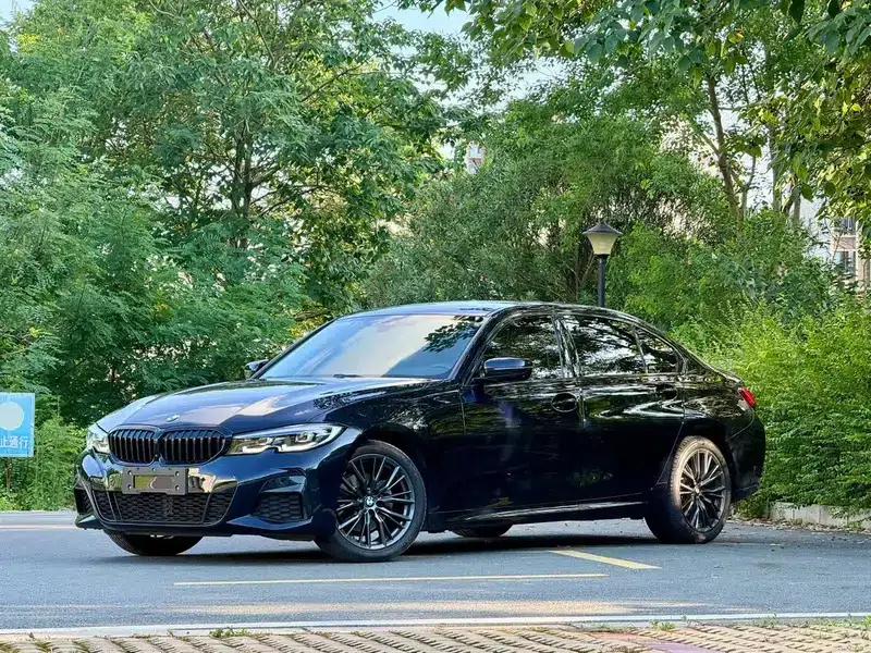 2022 BMW 3 Series 325Li M Sport Shadow Edition — миниатюра 1
