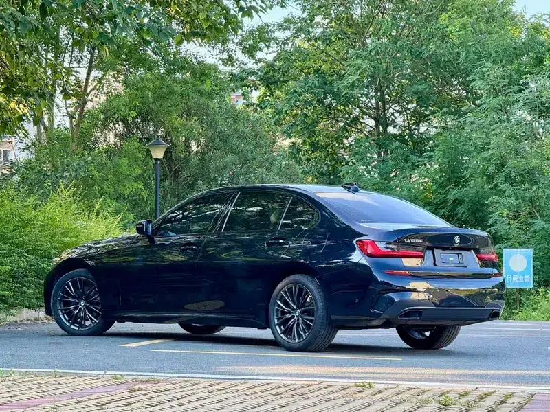 2022 BMW 3 Series 325Li M Sport Shadow Edition — миниатюра 4