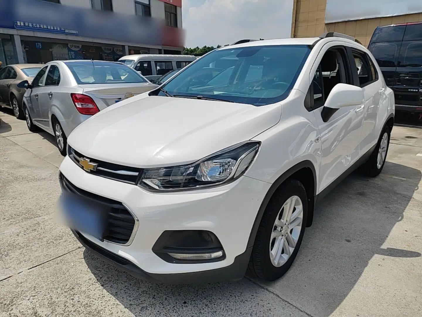 Chevrolet Trax 2018 330T Manual Transmission Two-Wheel Drive Comfort Version — миниатюра 1
