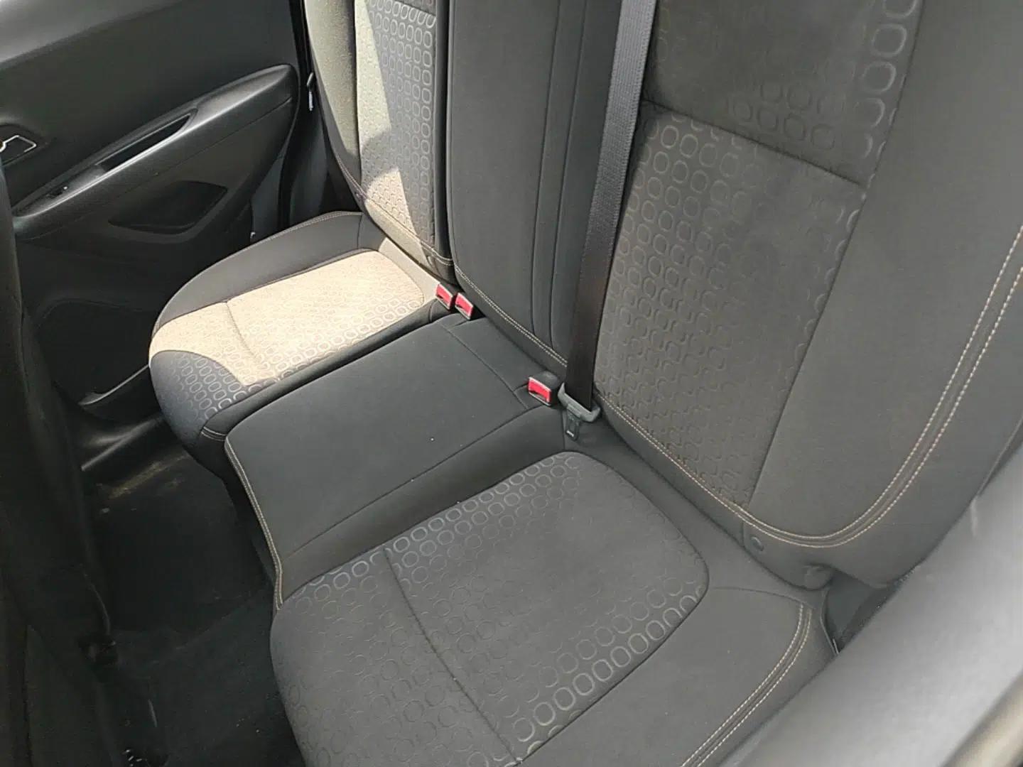 Chevrolet Trax 2018 330T Manual Transmission Two-Wheel Drive Comfort Version — миниатюра 20