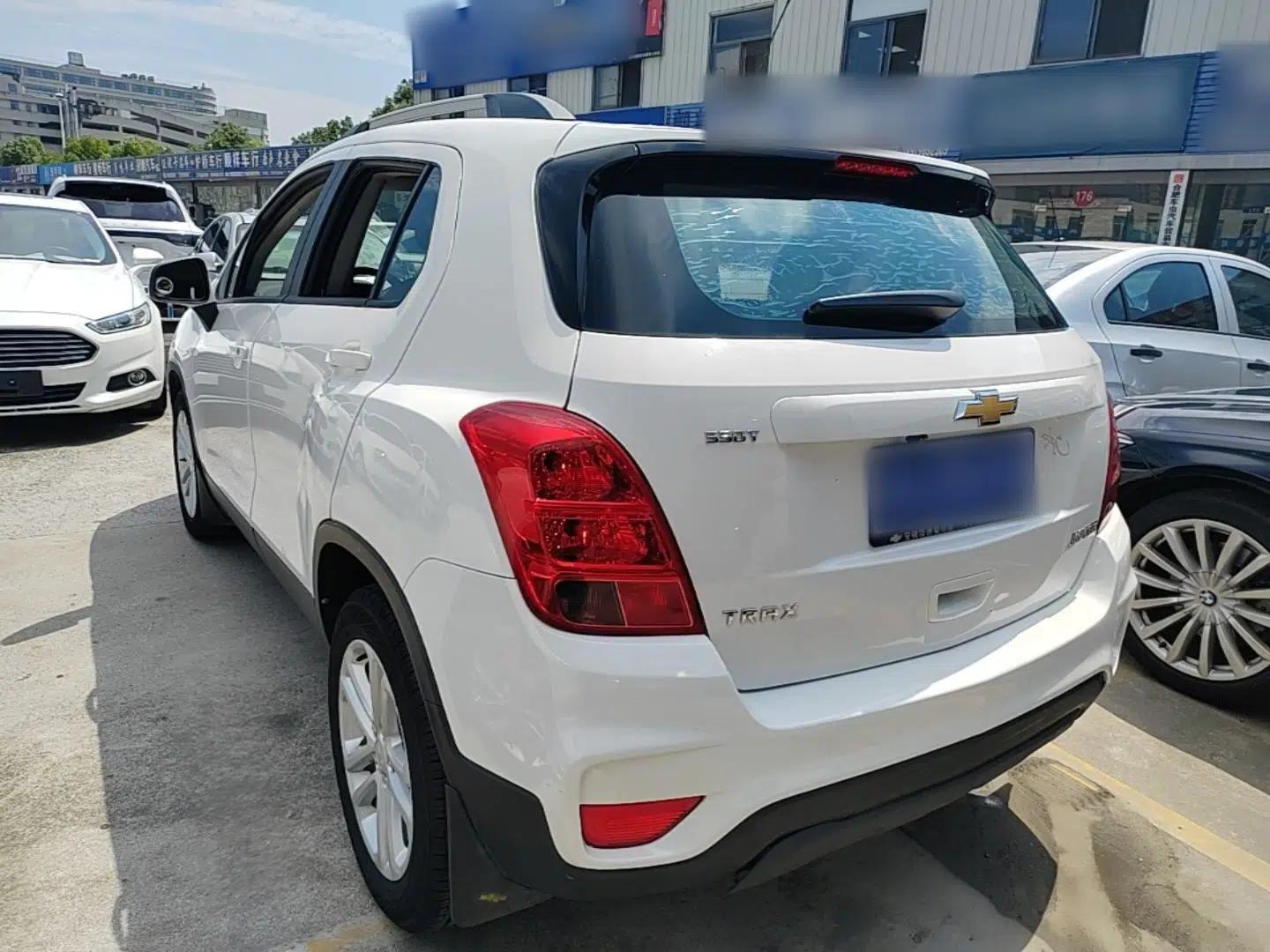 Chevrolet Trax 2018 330T Manual Transmission Two-Wheel Drive Comfort Version — миниатюра 4