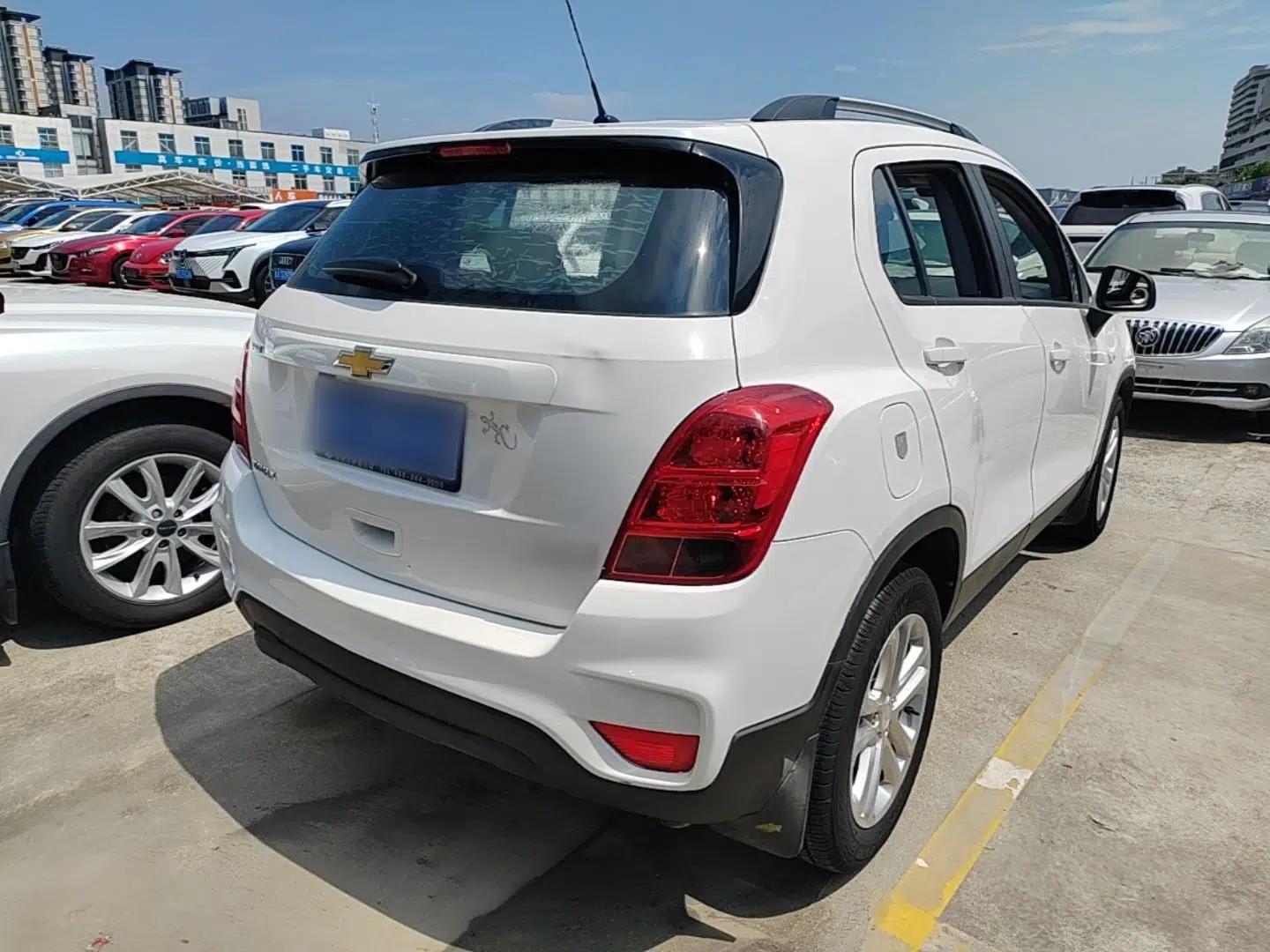 Chevrolet Trax 2018 330T Manual Transmission Two-Wheel Drive Comfort Version — миниатюра 6