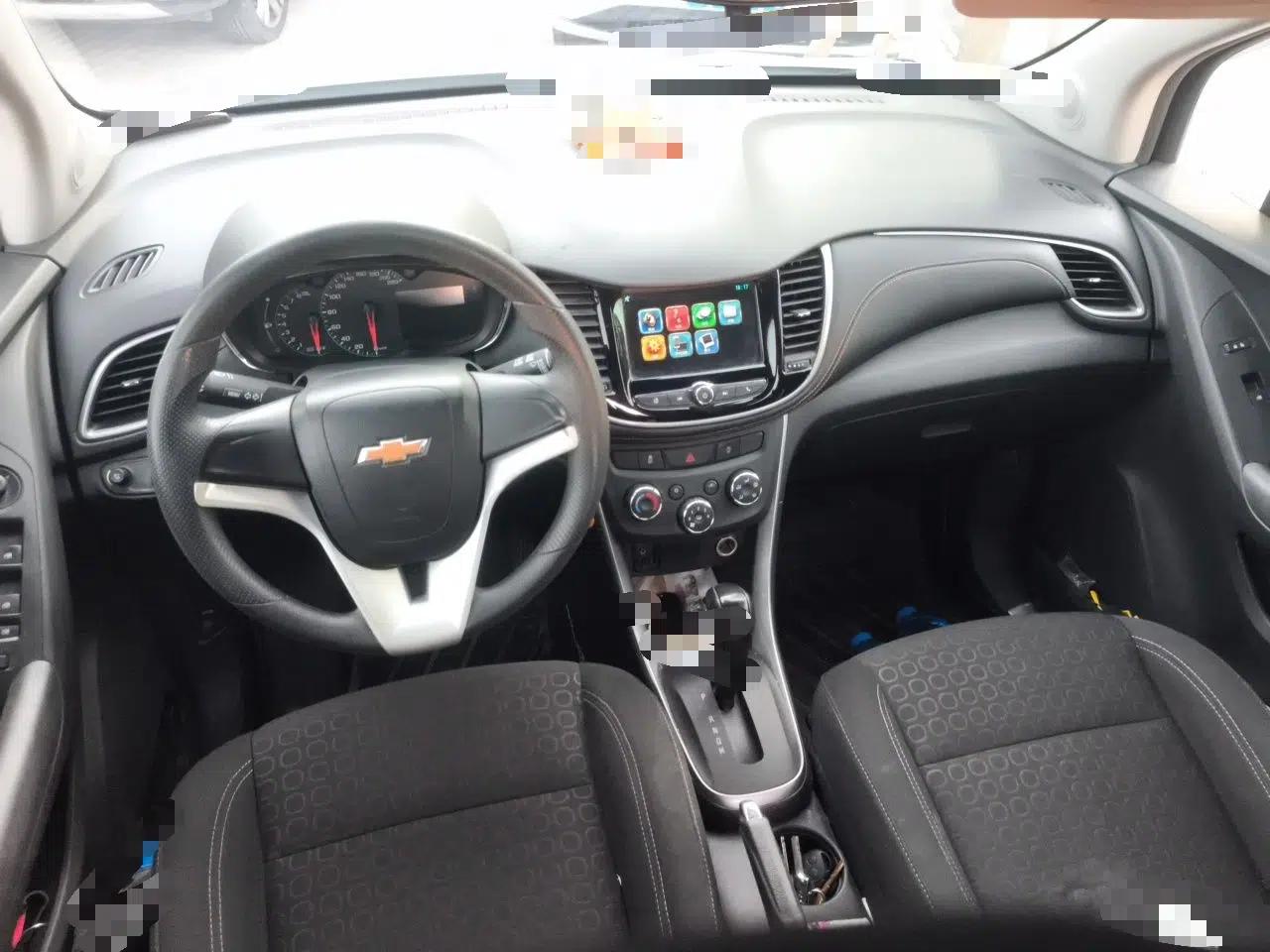 Chevrolet Trax 2018 330T Automatic Two-Wheel Drive Elite Model — миниатюра 18