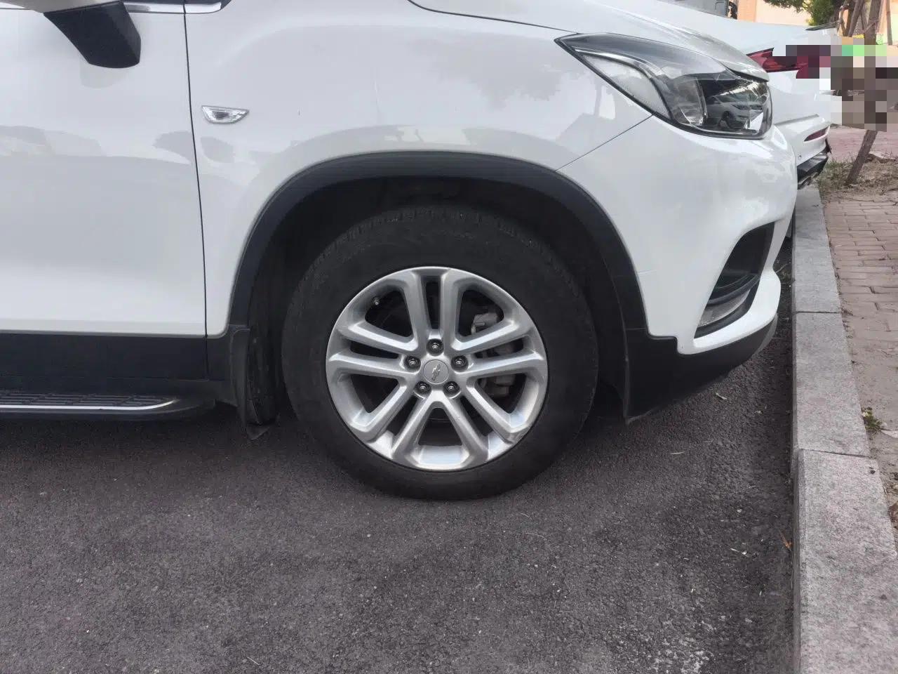 Chevrolet Trax 2018 330T Automatic Two-Wheel Drive Elite Model — миниатюра 8