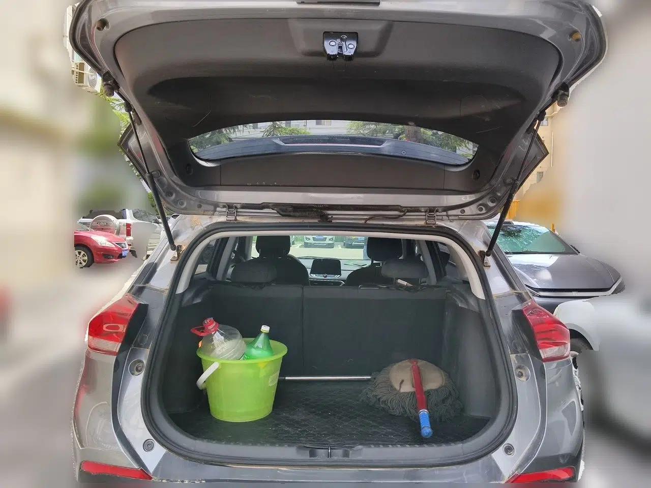 Chevrolet Trax 2019 Redline 335T CVT Trendy Version China VI Standard — миниатюра 19