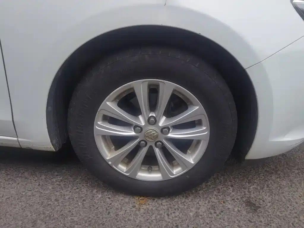 Buick Excelle 2017 15N Automatic Entry-Level Model — миниатюра 26
