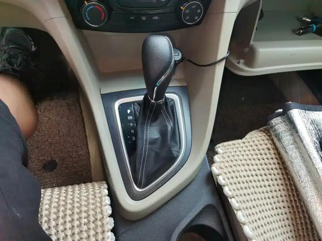 Buick Excelle 2017 15N Automatic Entry-Level Model — миниатюра 10
