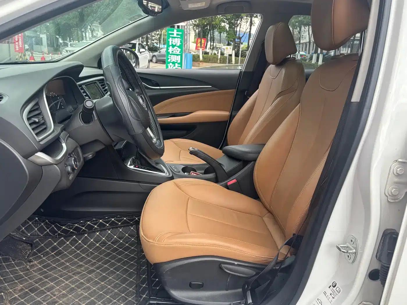 Buick Excelle 2019 18T Automatic Connected Flagship Model (China VI Emission Standard) — миниатюра 11