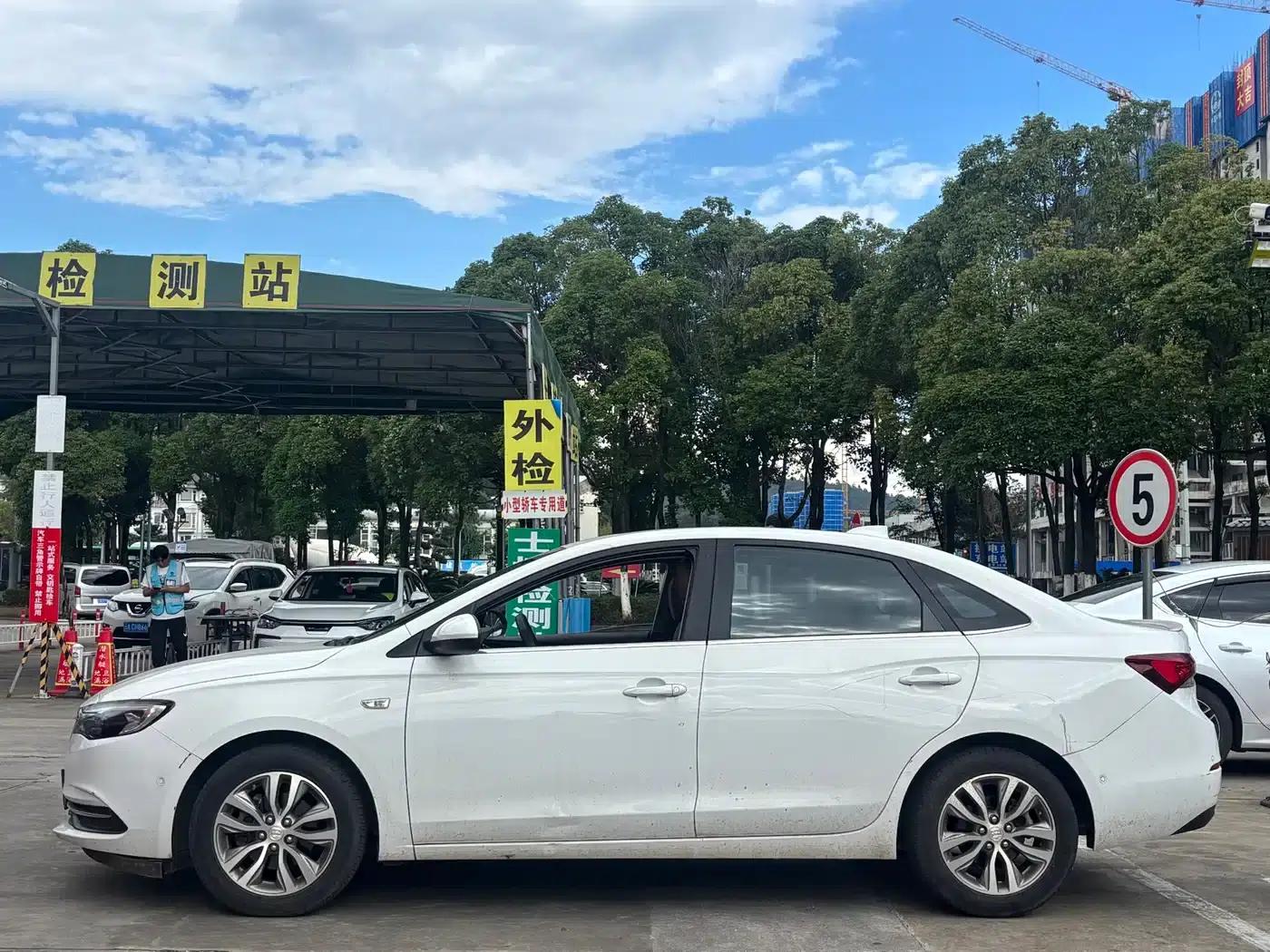 Buick Excelle 2019 18T Automatic Connected Flagship Model (China VI Emission Standard) — миниатюра 5