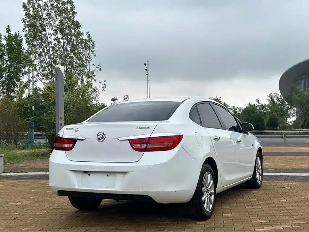 Buick Excelle GT 1.6L Automatic Fashion Edition 2013 — миниатюра 4