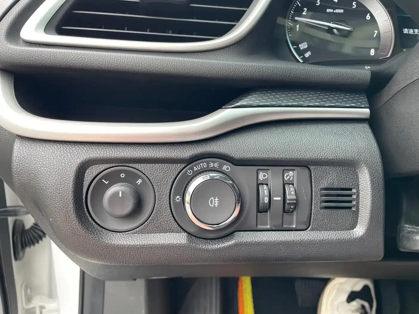 Buick Excelle 2021 Facelift Classic 1.5L Automatic Elite — миниатюра 12