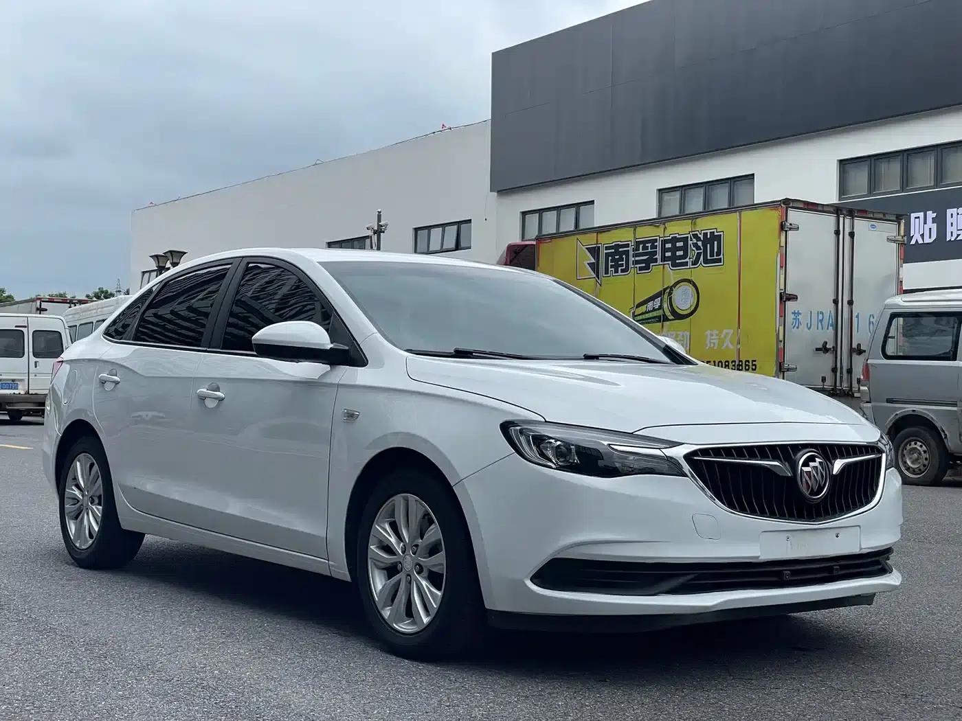 Buick Excelle 2021 Facelift Classic 1.5L Automatic Elite — миниатюра 3
