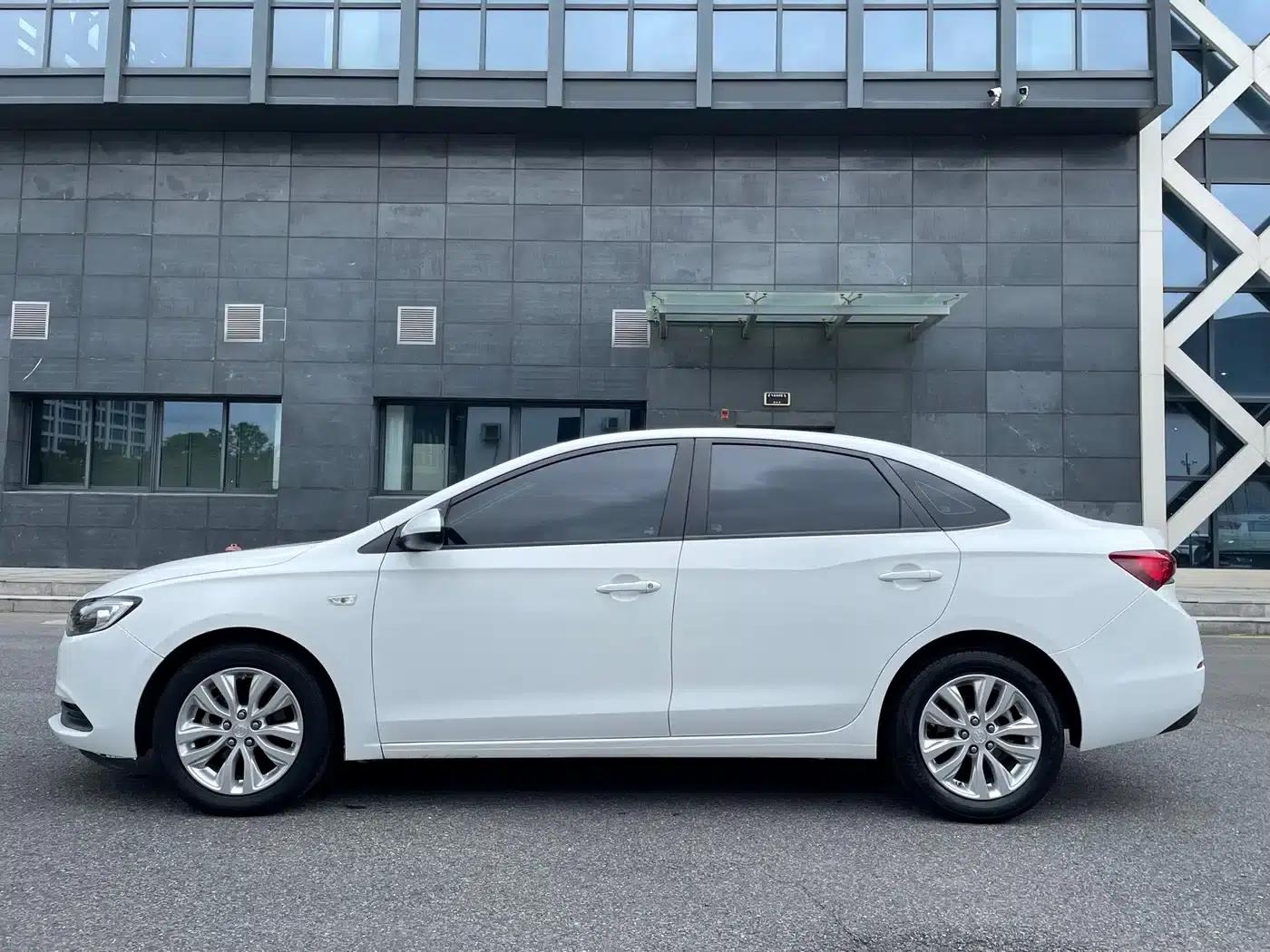 Buick Excelle 2021 Facelift Classic 1.5L Automatic Elite — миниатюра 5