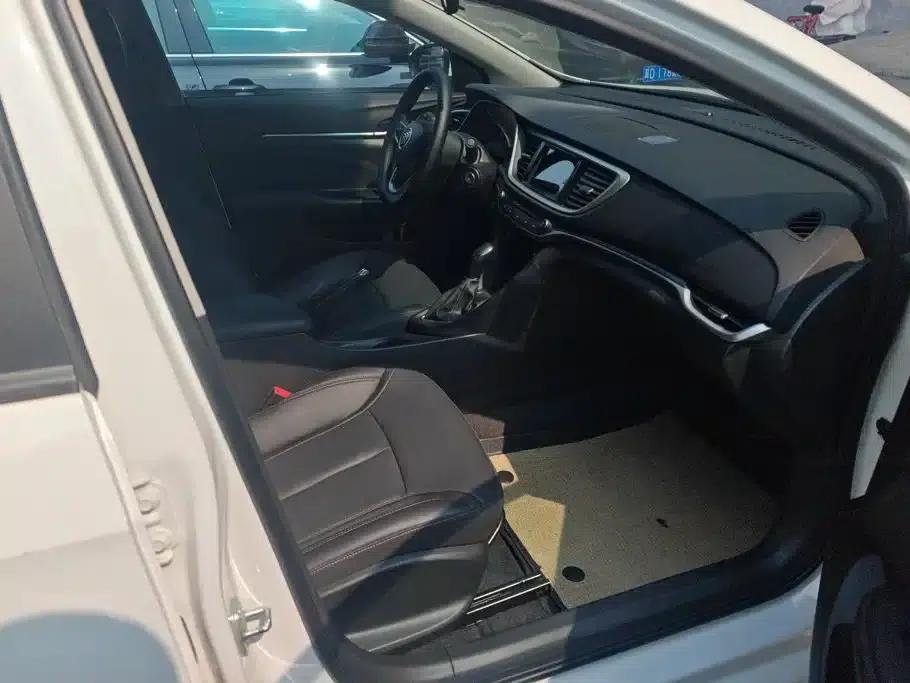 Buick Excelle 2021 Facelift Classic 1.5L Automatic Elite — миниатюра 8