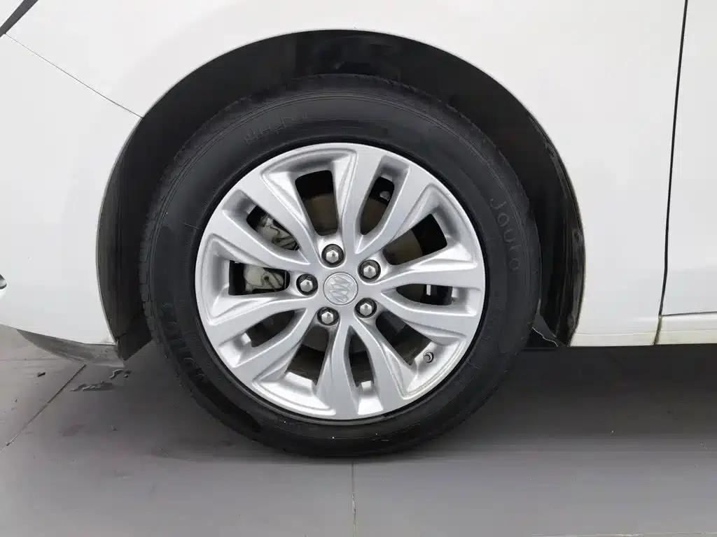 Buick Excelle 2019 15T Dual-Clutch Connected Elite Model (China VI Emission Standard) — миниатюра 17