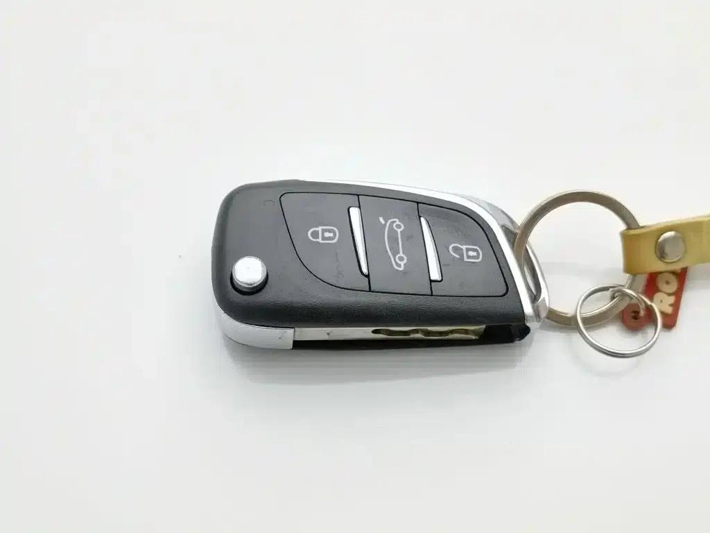 Buick Excelle 2019 15T Dual-Clutch Connected Elite Model (China VI Emission Standard) — миниатюра 19
