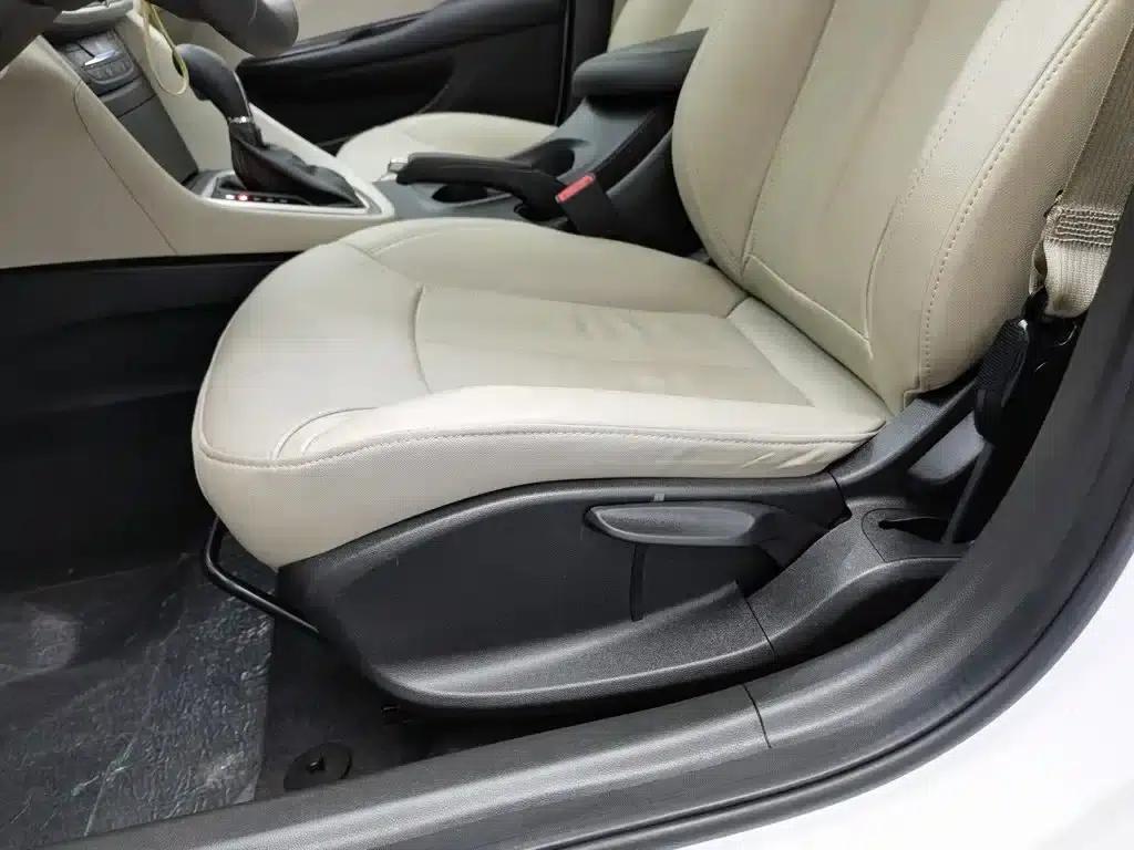 Buick Excelle 2019 15T Dual-Clutch Connected Elite Model (China VI Emission Standard) — миниатюра 20