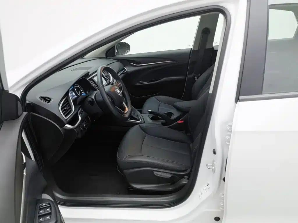 Buick Excelle 2021 Facelift Classic 1.5L Automatic Elite — миниатюра 10