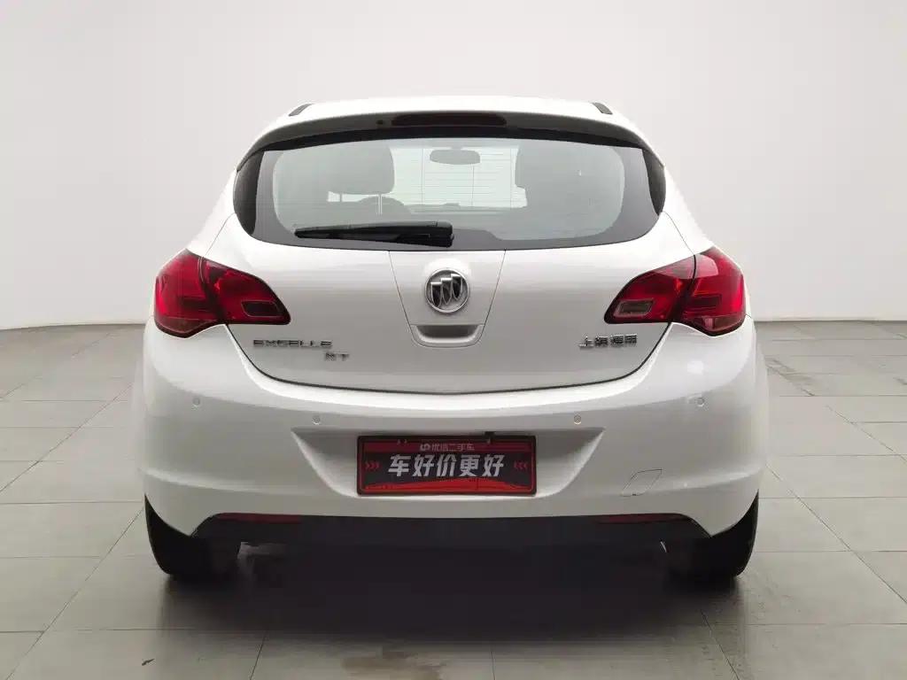 Buick Excelle 2013 XT 1.6L Automatic Fashion Edition — миниатюра 4