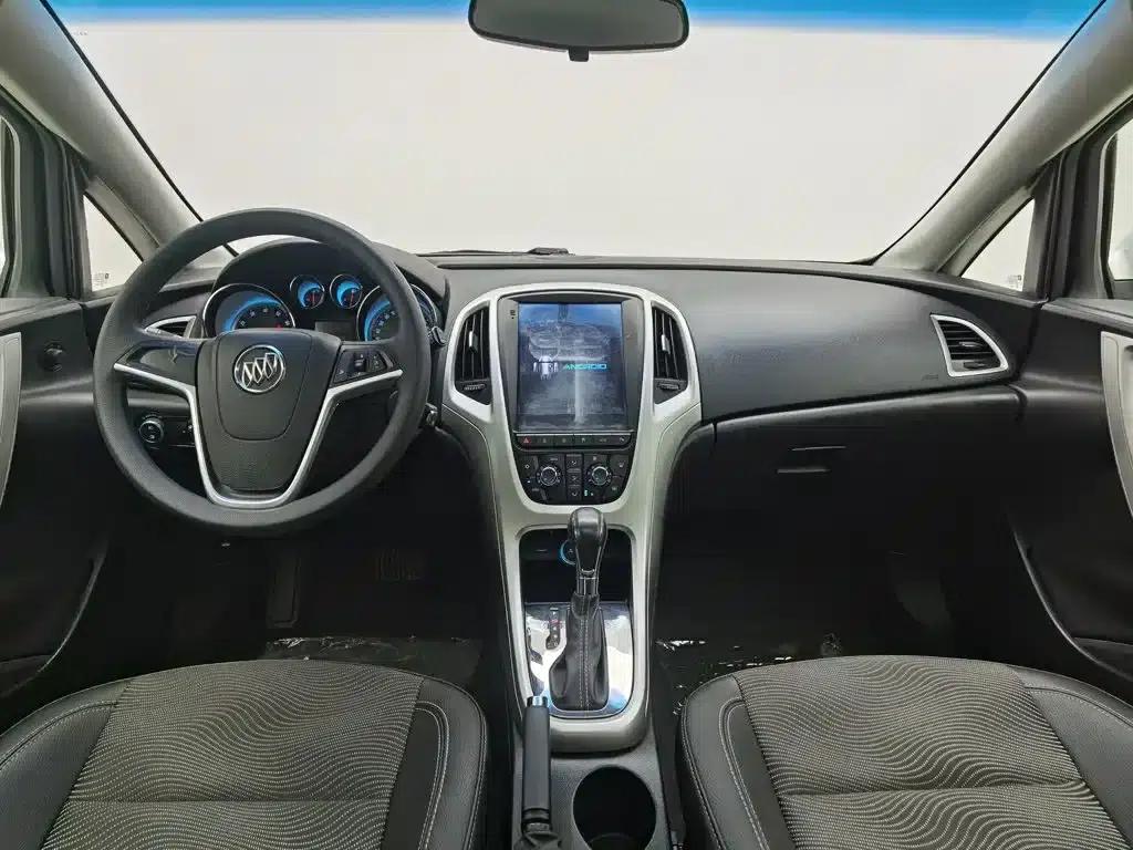 Buick Excelle 2013 XT 1.6L Automatic Fashion Edition — миниатюра 5