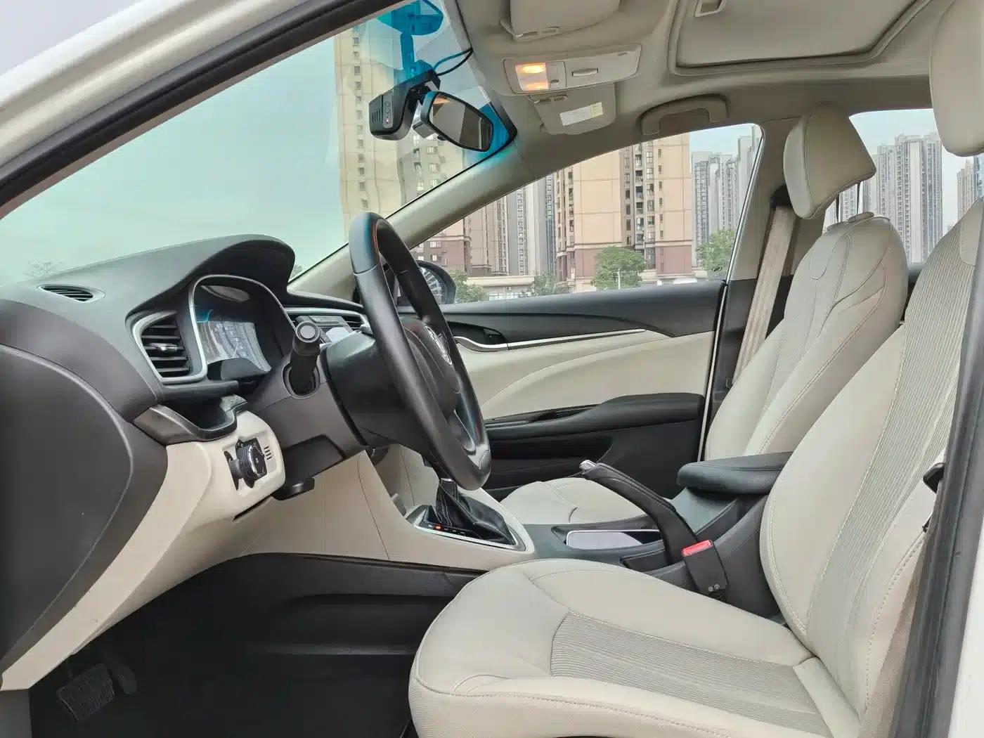 Buick Excelle 2016 15N Automatic Elite — миниатюра 4