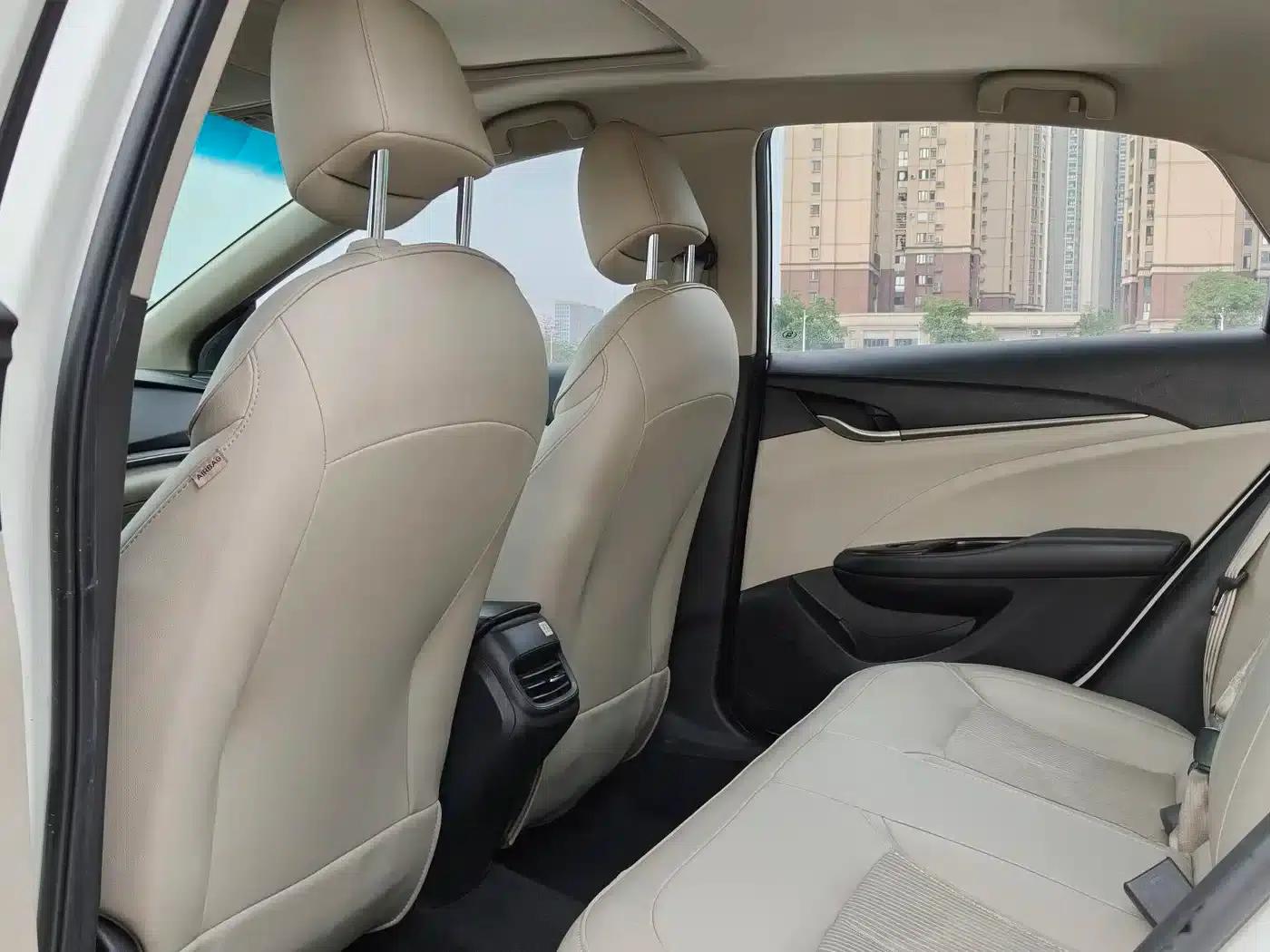 Buick Excelle 2016 15N Automatic Elite — миниатюра 5