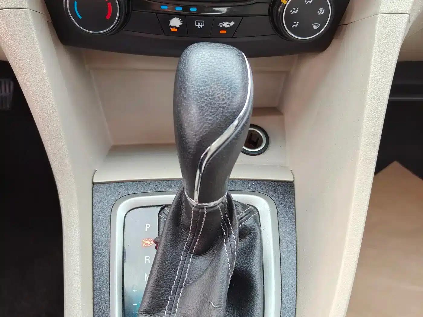 Buick Excelle 2016 15N Automatic Elite — миниатюра 8