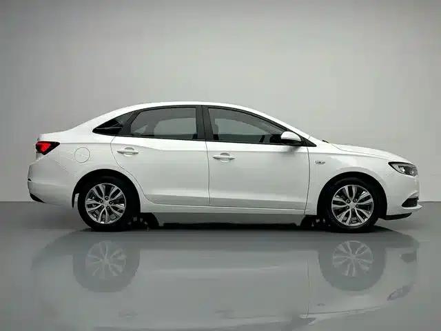Buick Excelle 2021 Facelift 1.3T Automatic Mild Hybrid Elite — миниатюра 12