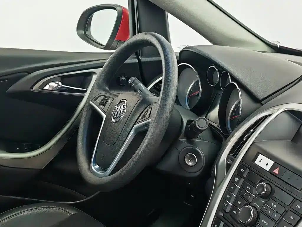 Buick Excelle GT 1.8L Automatic Fashion Edition 2013 — миниатюра 22
